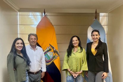 Los padres de Pamela finalmente recibieron su residencia.