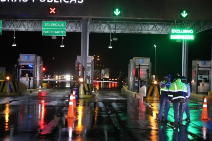 El peaje de Chongón fue cerrado temporalmente, la noche de este 11 de febrero.