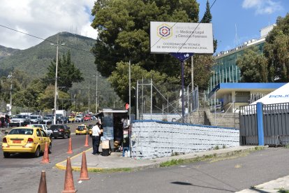 Los restos del menor de edad hallados en La Recoleta fueron llevamos a la morgue.