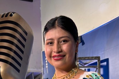 La joven otavaleña ha hecho del canto su pasión.