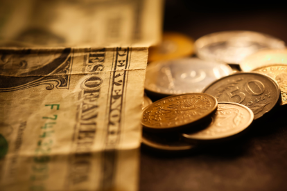 La numismática es la disciplina que estudia las monedas, billetes y otros objetos relacionados con el dinero.