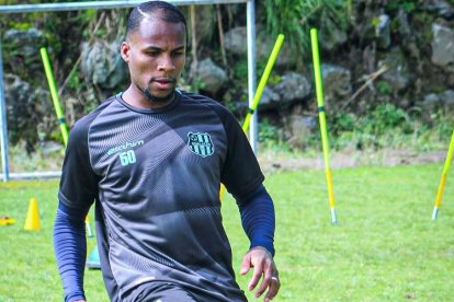 En la actualidad, Godoy (c), se encuentra en la pretemporada con el Gualaceo.