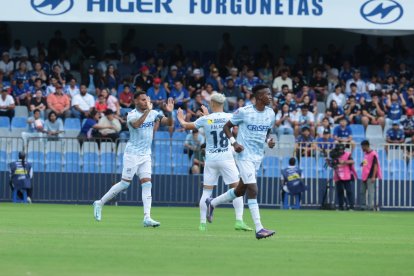 Ismael Díaz festeja el 1-0 transitorio.