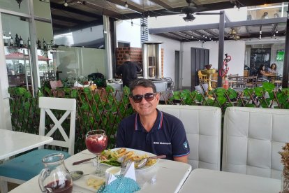 El periodista cuidaba de su padre quien tiene principios de Alzheimer.