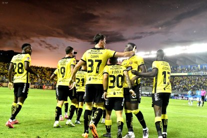 Barcelona SC pelea por llegar a la fase de grupos de la Copa Libertadores 2025.
