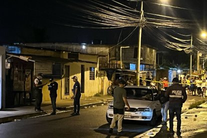 Criminalística encontró al menos 11 casquillos de bala donde atacaron a los ‘panas’.