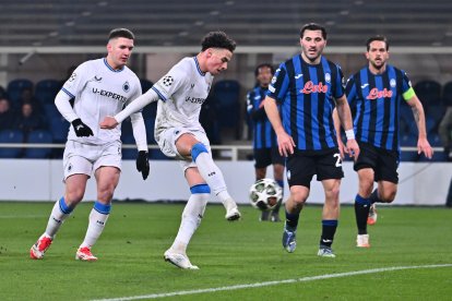 Club Brujas eliminó a Atalanta en Champions League 2024/25.