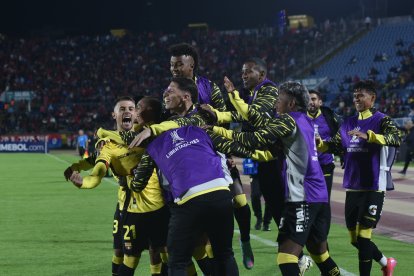 Barcelona SC busca llegar a la fase de grupos de la Copa Libertadores 2025.