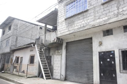 Los sicarios sacaron a la víctima de su vivienda.