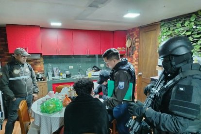 Policias allanaron el inmueble del sospechoso.