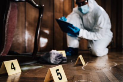 La víctima habría recibido unos ocho disparos, según versiones de residentes.