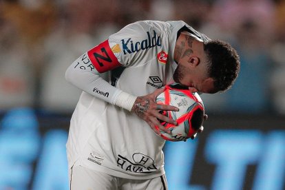 Neymar es la figura de Santos en el Campeonato Paulista