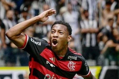 Gonzalo Plata es una de las figuras del Flamengo que dirige el técnico Filipe Luís