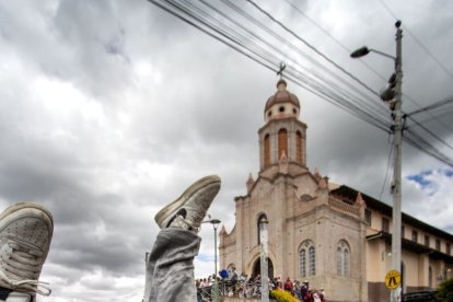 Autoridades advierten sobre el malgasto de agua potable.