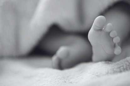 Una bebé habría sido encontrada sin vida por su madre, en el sur de Quito.