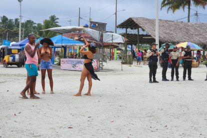 En Esmeraldas, se preparan para recibir a los turistas por el feriado de Carnaval.