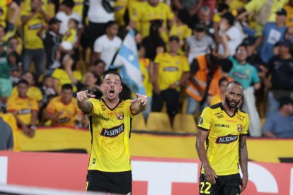 Octavio Rivero selló la clasificación para el Ídolo con el gol del empate.