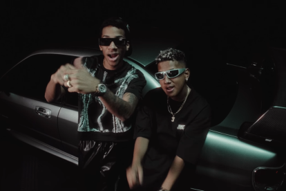 Jombriel (der.) en su video de 'Vitamina'.