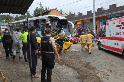 Tres muertos se registraron tras accidente de tránsito en Cuenca.