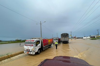 El paso por esta vía de El Oro era restringido.
