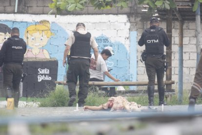 En una cancha del noroeste de Guayaquil se registró una matanza la tarde del lunes 3 de marzo.