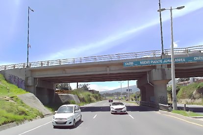 Al sector donde ocurrió el hecho se puede acceder por este puente, desde la Ruta Viva. Es cercano a esta vía.