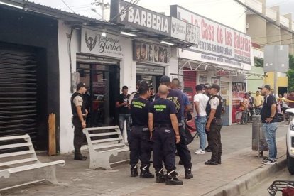 En una barbería asesinaron a Ronny Laje Flores