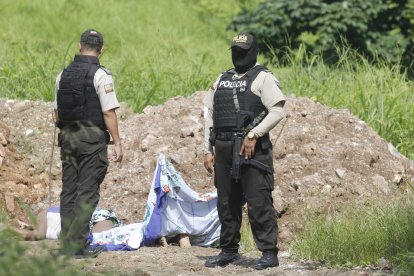 La víctima fue encontrada en una cancha de fútbol en Socio Vivienda 2.