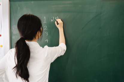 Clases en Costa y Galápagos se iniciarán en mayo de 2025.