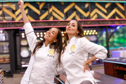 Karol Noboa y María Teresa Guerrero