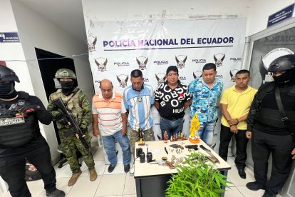 Los detenidos y las evidencias encontradas.
