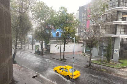 Las lluvias se registraron en sectores del centro norte de la capital.