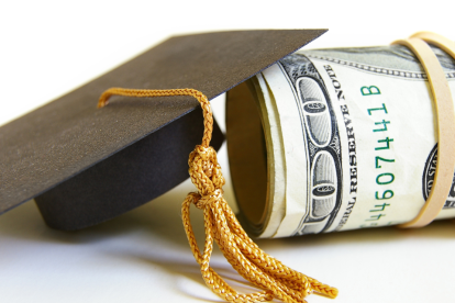 El programa ofrece una ayuda económica única de USD 798.31 para estudiantes de tercer nivel en Ecuador.