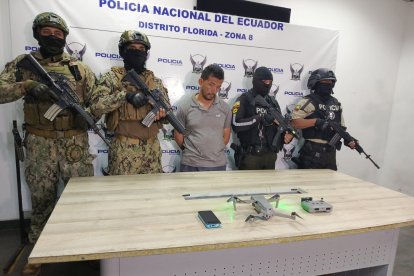 El propietario del inmueble fue aprehendido para investigaciones.