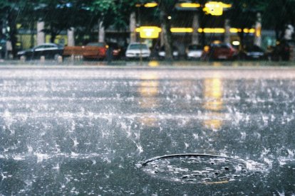 La advertencia meteorológica del INAMHI sigue activa por fuertes lluvias en Ecuador