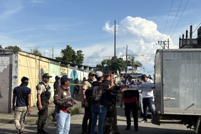 En Baba un hombre apareció decapitado y su vehículo abandonado.