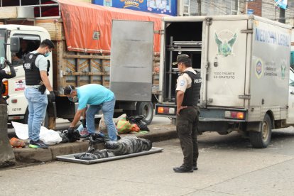 El cuerpo fue encontrado embalado entre fundas de basura.