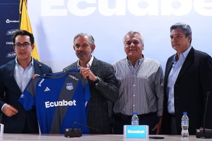 José Pileggi (centro-izq.) y César Avilés (centro-der.) fueron presidentes del Foco entre noviembre de 2022 y febrero de 2025.