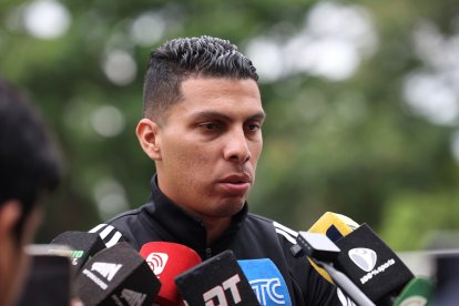 Luis León no ha debutado con Emelec debido a que se recupera de su lesión.