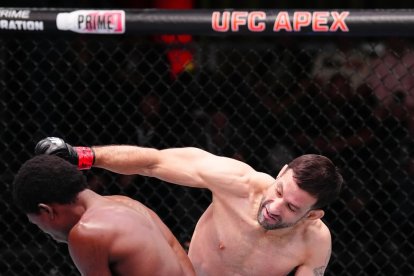 Carlos Vera demostró que tiene mucho para dar en UFC.