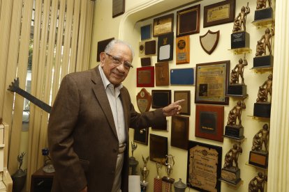 Héctor Jaramillo tiene una carrera artística de 77 años.