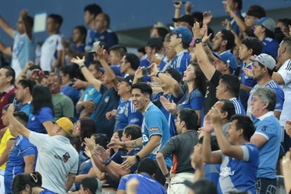 Hinchada de Emelec volvió a la felicidad.