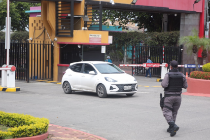 Exteriores de la urbanización La Martina vía Durán - Boliche.