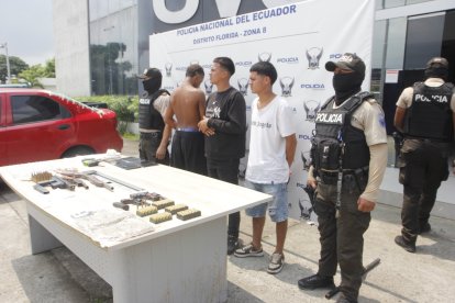 Tres personas fueron detenidas en Socio Vivienda 2, en Guayaquil.