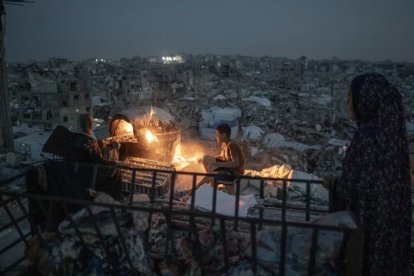 Los bombardeos israelíes golpean áreas clave para la asistencia humanitaria en Gaza.