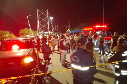 Así estaba el ingreso al puente sobre el río Magro.