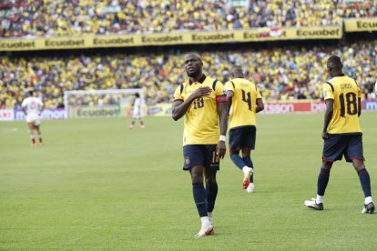 Enner Valencia anotó un doblete en la victoria de Ecuador ante Venezuela en eliminatorias