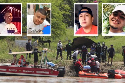 Tras ser sacados del agua, los cadáveres fueron llevados a la orilla del río Daule, colocados en el vehículo de Medicina Legal y trasladados a la morgue.