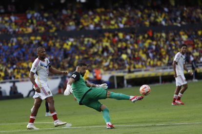 Hernán Galíndez destacó con sus atajadas en el triunfo de Ecuador ante Venezuela.