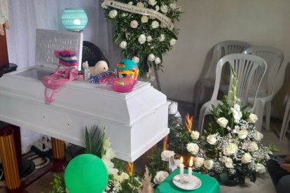 Los padres sostienen que su hija murió debido a la administración del fármaco.